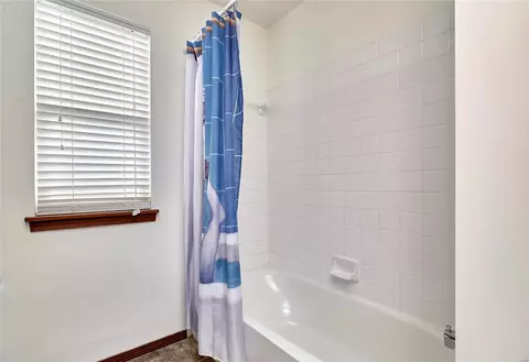 Bath - 1212 Arbor Trails Ct, Ballwin, MO 63021 photo 4 of 5