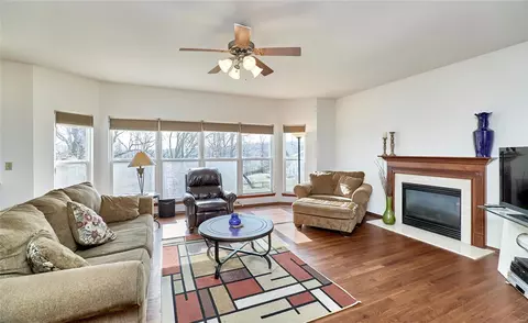 Living - 1212 Arbor Trails Ct, Ballwin, MO 63021 photo 2 of 7