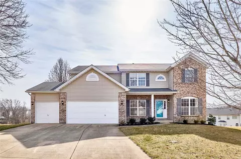 1212 Arbor Trails Ct, Ballwin, MO 63021