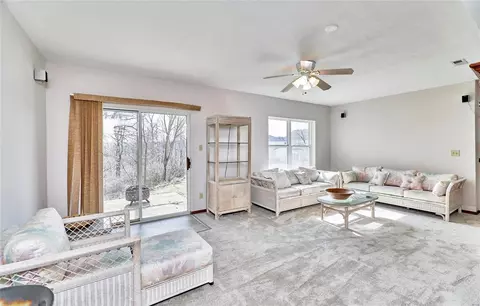 Living - 1212 Arbor Trails Ct, Ballwin, MO 63021 photo 7 of 7