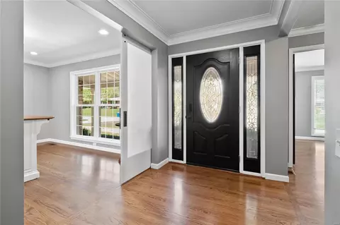 Entry Way - 837 Woodruff Dr, Ballwin, MO 63011 photo 1 of 2