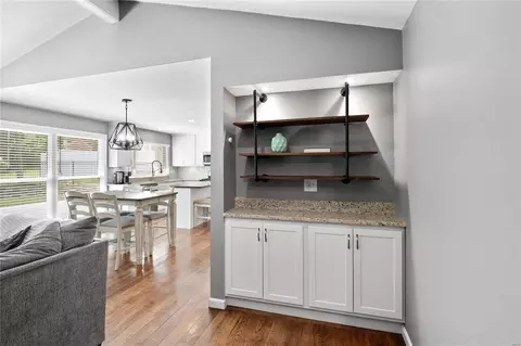 Kitchen - 837 Woodruff Dr, Ballwin, MO 63011 photo 3 of 9