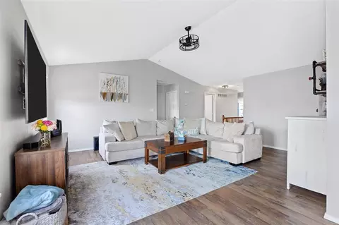 Living - 612 Midland Dr, O'fallon, MO 63366 photo 4 of 5