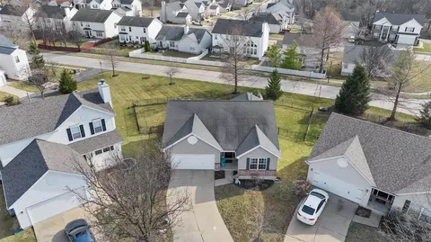 Exterior - 612 Midland Dr, O'fallon, MO 63366 photo 3 of 9