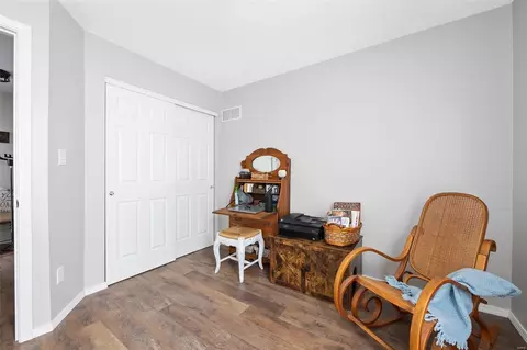 Bedroom - 612 Midland Dr, O'fallon, MO 63366 photo 5 of 7