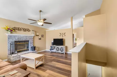 66 Jacqueline Cir, O'fallon, MO 63368 photo 4