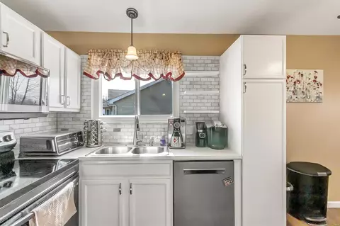 66 Jacqueline Cir, O'fallon, MO 63368 photo 8