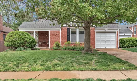 8917 White Ave, Saint Louis, MO 63144