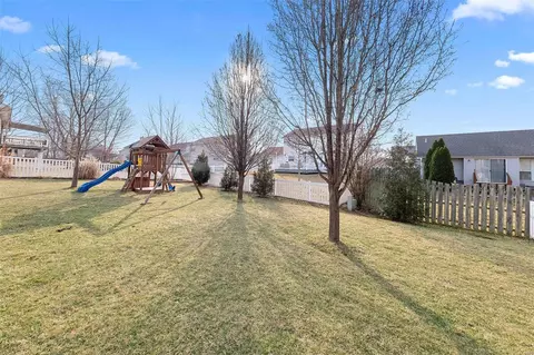 Exterior - 7230 Cinnamon Teal Dr, O'fallon, MO 63368 photo 7 of 11