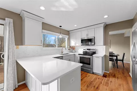 Kitchen - 7230 Cinnamon Teal Dr, O'fallon, MO 63368 photo 1 of 6
