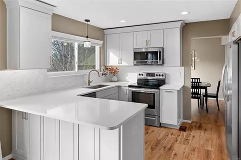 Kitchen - 7230 Cinnamon Teal Dr, O'fallon, MO 63368 photo 6 of 6