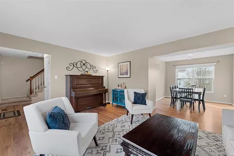 Living - 7230 Cinnamon Teal Dr, O'fallon, MO 63368 photo 2 of 6