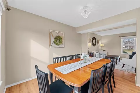 Dining - 7230 Cinnamon Teal Dr, O'fallon, MO 63368 photo 3 of 9