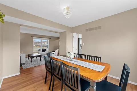 Dining - 7230 Cinnamon Teal Dr, O'fallon, MO 63368 photo 4 of 9