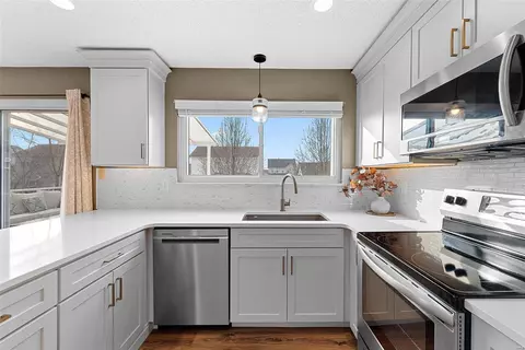 Kitchen - 7230 Cinnamon Teal Dr, O'fallon, MO 63368 photo 3 of 6