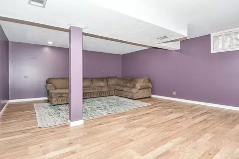 Living - 510 Hanna Rd, Manchester, MO 63021 photo 4 of 4