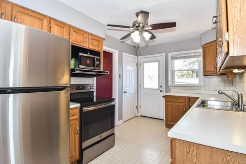 Kitchen - 510 Hanna Rd, Manchester, MO 63021 photo 3 of 5
