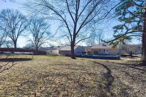 Exterior - 510 Hanna Rd, Manchester, MO 63021 photo 5 of 16