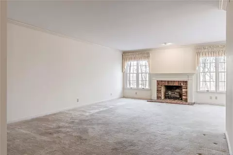 Living - 200 Ambridge Ct #203, Chesterfield, MO 63017 photo 2 of 4