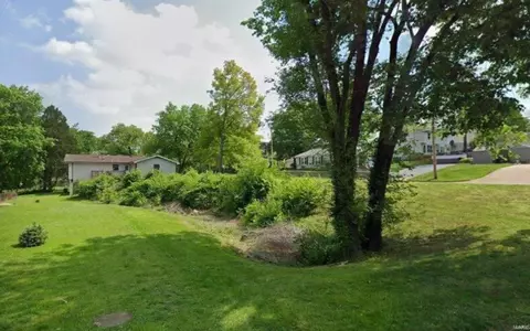 9680 Big Bend Blvd, Saint Louis, MO 63122