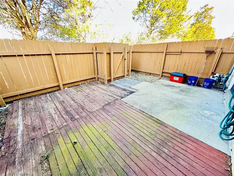 Exterior - 131 Carmel Woods Dr, Ellisville, MO 63021 photo 2 of 2