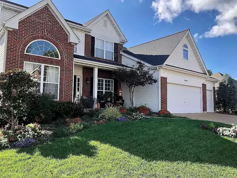 16910 Westridge Oaks Dr, Grover, MO 63040