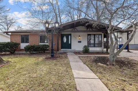 1448 Brenthaven Ln, Florissant, MO 63031