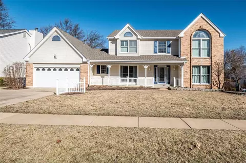 2008 Willow Trl, Saint Charles, MO 63303