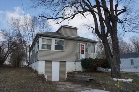 7129 Garesche Ave, Saint Louis, MO 63136