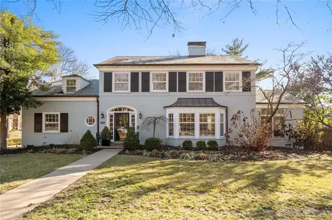 7400 Wydown Blvd, Clayton, MO 63105