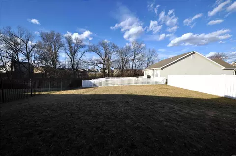 Exterior - 505 Wabash Pl, O'fallon, MO 63366 photo 8 of 10