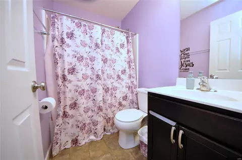 Bath - 505 Wabash Pl, O'fallon, MO 63366 photo 2 of 2