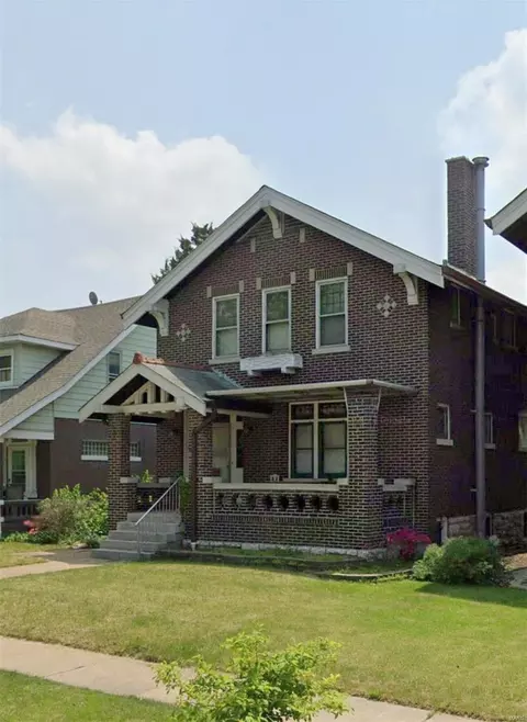 3104 Providence Pl, Saint Louis, MO 63111