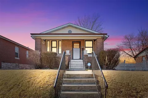 4458 Taft Ave, Saint Louis, MO 63116