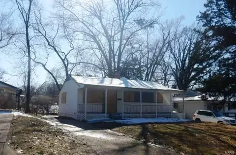166 Monteith Cir, Saint Louis, MO 63137