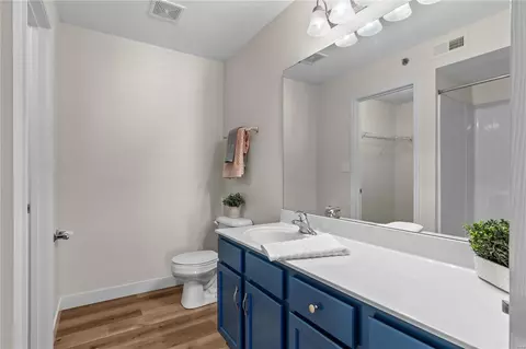 Bath - 4300 Spring Creek Ln, O'fallon, MO 63368 photo 2 of 3