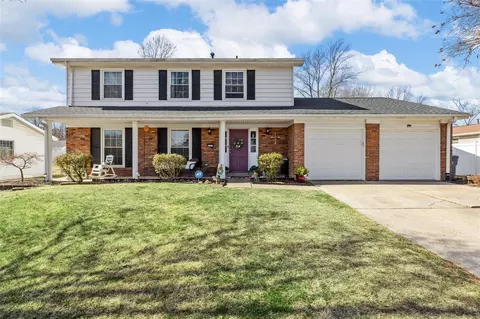 2517 Cypress Dr, Saint Charles, MO 63301