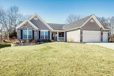 731 Autumnwood Forest Dr, Lake Saint Louis, MO 63367