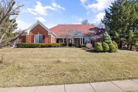 2601 Rycroft Ct, Chesterfield, MO 63017
