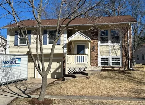 2410 Sarthe Ct, Maryland Heights, MO 63043