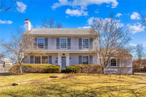 606 N Clay Ave, Kirkwood, MO 63122