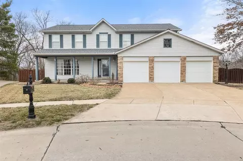 5035 Lowndes Dr, Saint Louis, MO 63129