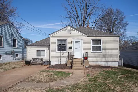 10411 Driver Ave, Overland, MO 63114