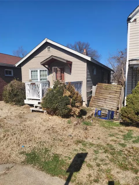 5917 Harney Ave, Saint Louis, MO 63136
