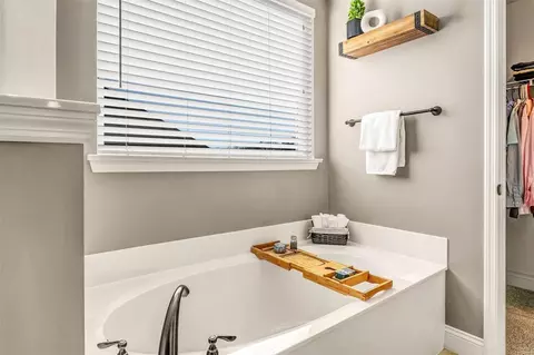 Bath - 535 Deer Brook Dr, O'fallon, MO 63366 photo 4 of 5