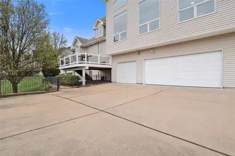 Exterior - 1500 Dietrich Ridge Dr, Ballwin, MO 63021 photo 7 of 13