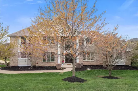 1500 Dietrich Ridge Dr, Ballwin, MO 63021