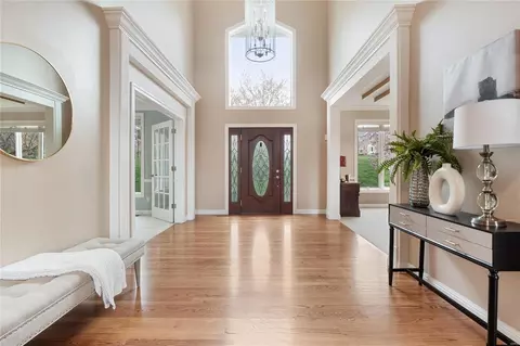Entry Way - 1500 Dietrich Ridge Dr, Ballwin, MO 63021 photo 1 of 5