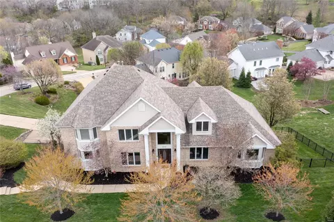 Exterior - 1500 Dietrich Ridge Dr, Ballwin, MO 63021 photo 2 of 13