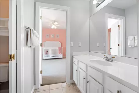 Bath - 1500 Dietrich Ridge Dr, Ballwin, MO 63021 photo 7 of 9